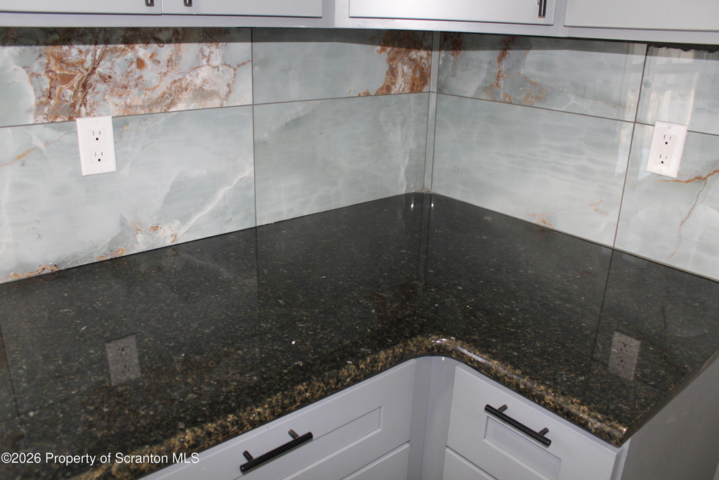335 Phelps Street - Photo 7