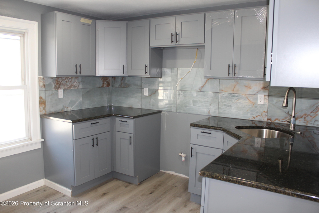 335 Phelps Street - Photo 6