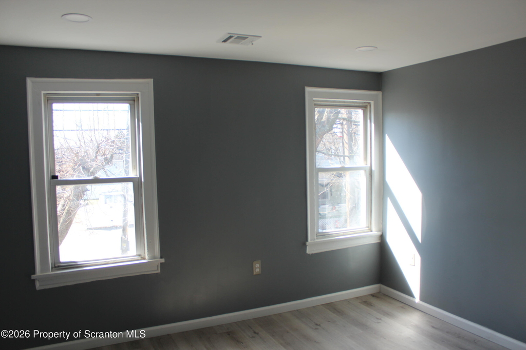335 Phelps Street - Photo 13