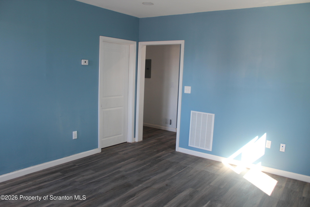 335 Phelps Street - Photo 7