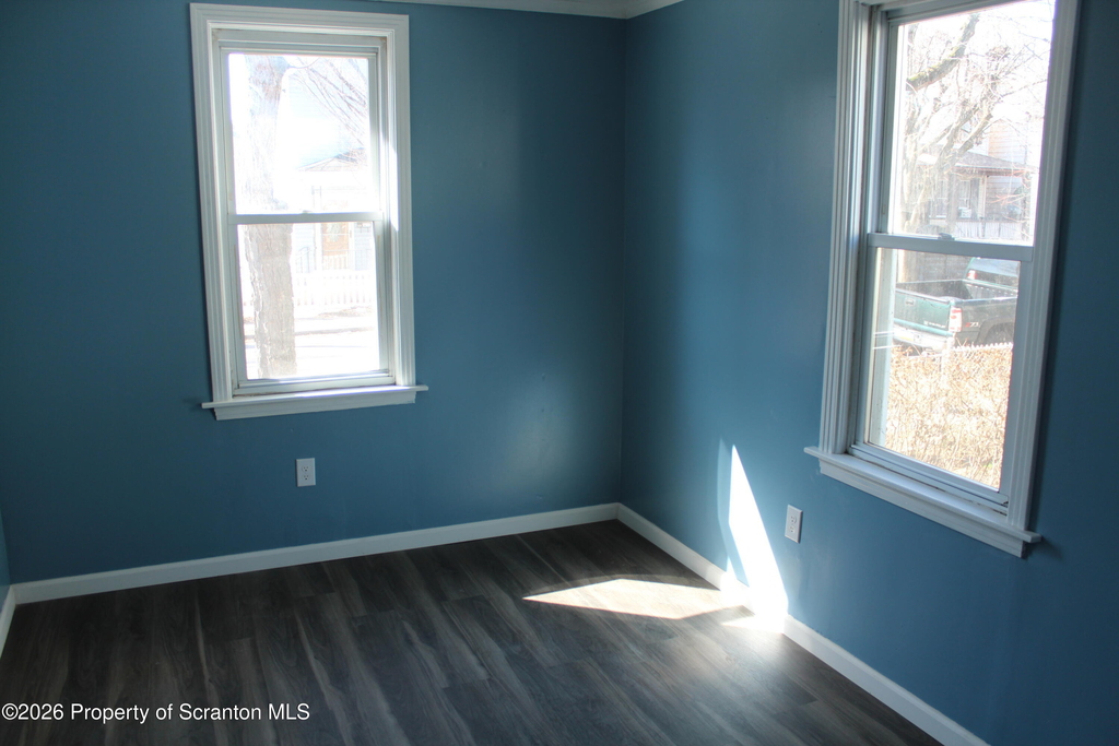 335 Phelps Street - Photo 9