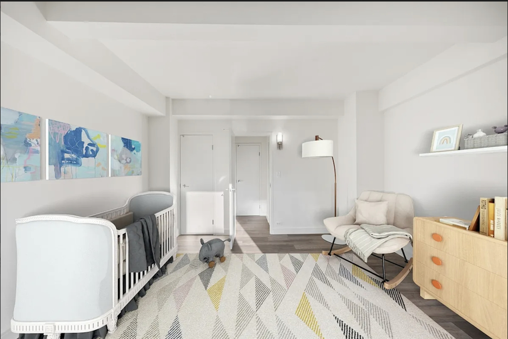 1st avenue - Photo 1