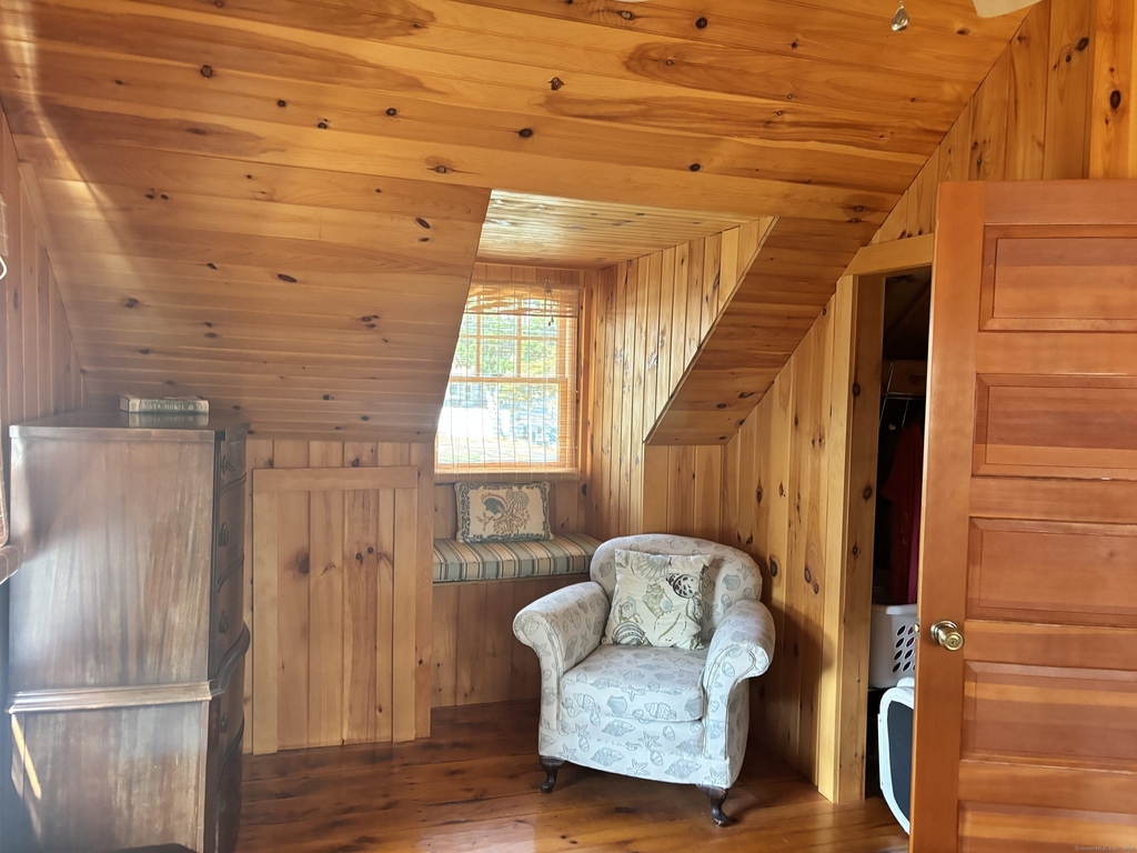 42 Sea Breeze Avenue - Photo 8