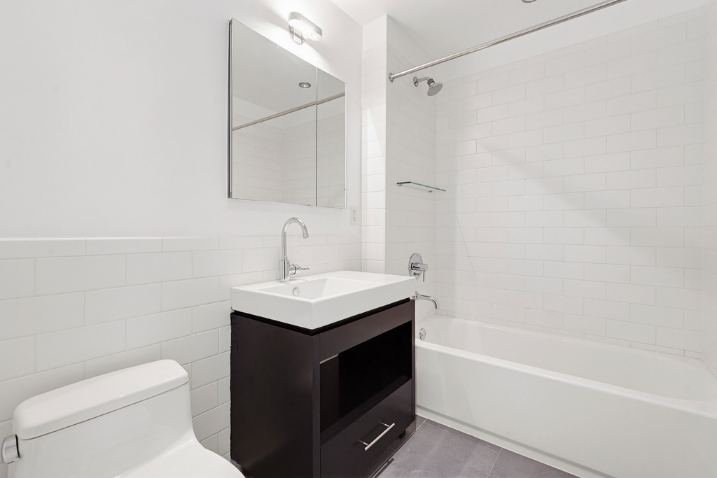 554 West 54th Street - Photo 9