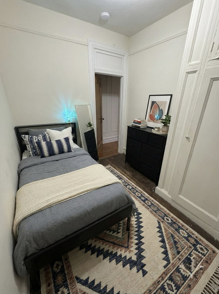 190 Claremont Avenue - Photo 1