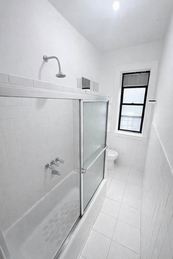190 Claremont Avenue - Photo 3