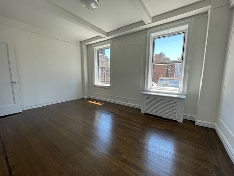 East 37th Street by Lexington Avenue - Photo 0