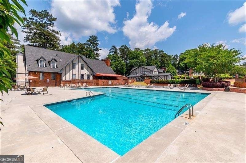 6851 Roswell Road - Photo 35