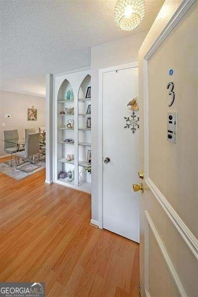 6851 Roswell Road - Photo 10