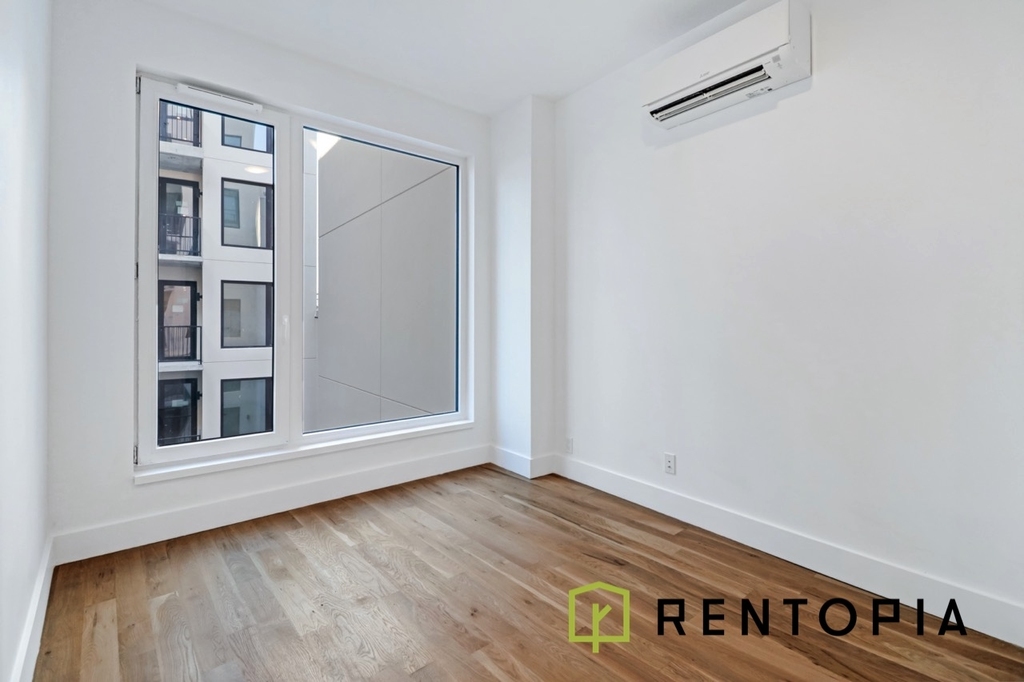 228 Berry Street - Photo 2