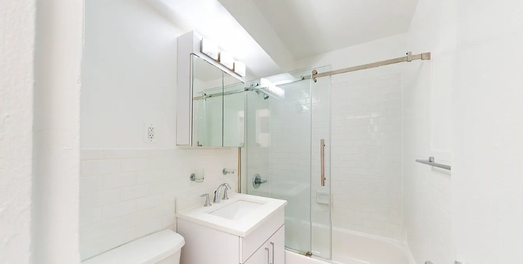 405 East 56th Street - Photo 4