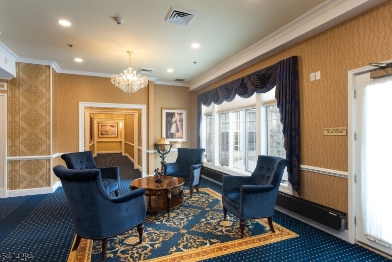 41 Springfield Ave - Photo 2