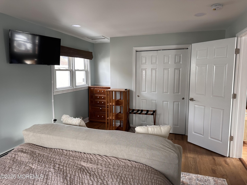 101 Center Avenue - Photo 2