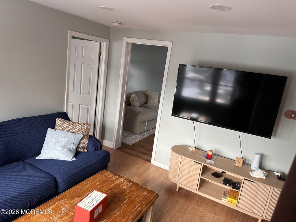101 Center Avenue - Photo 5