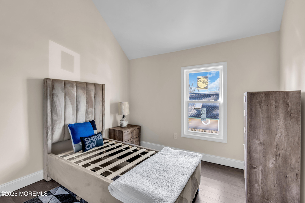 814 Dunlewy Street - Photo 16