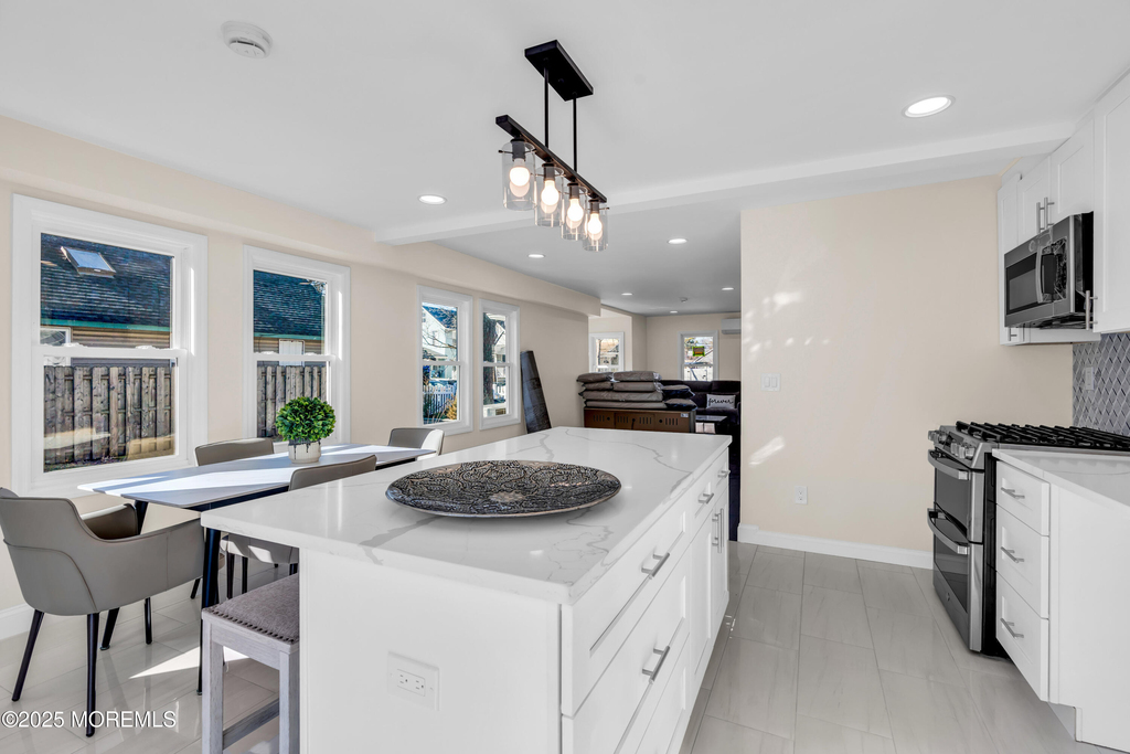 814 Dunlewy Street - Photo 4
