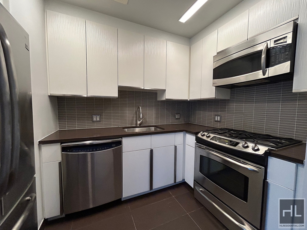 West 67th Street - Photo 0