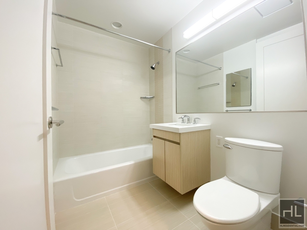 West 67th Street - Photo 6