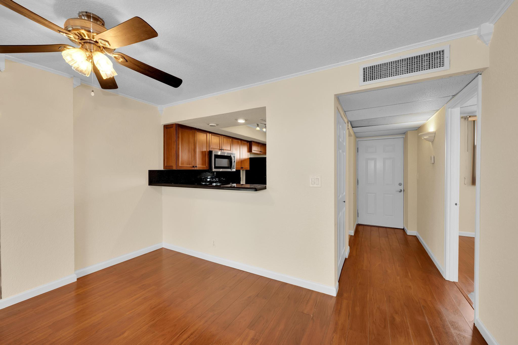 118 Royal Park Drive - Photo 2