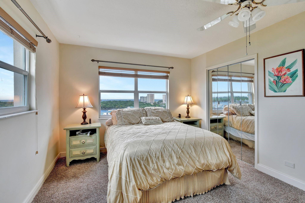 2555 Ne 11th Street - Photo 16