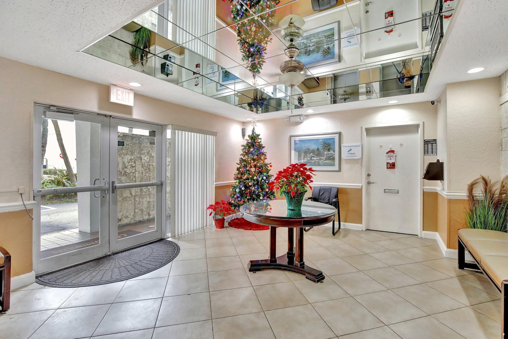 2555 Ne 11th Street - Photo 23
