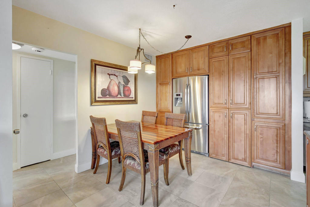 2555 Ne 11th Street - Photo 13