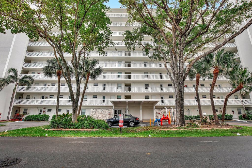 2555 Ne 11th Street - Photo 39