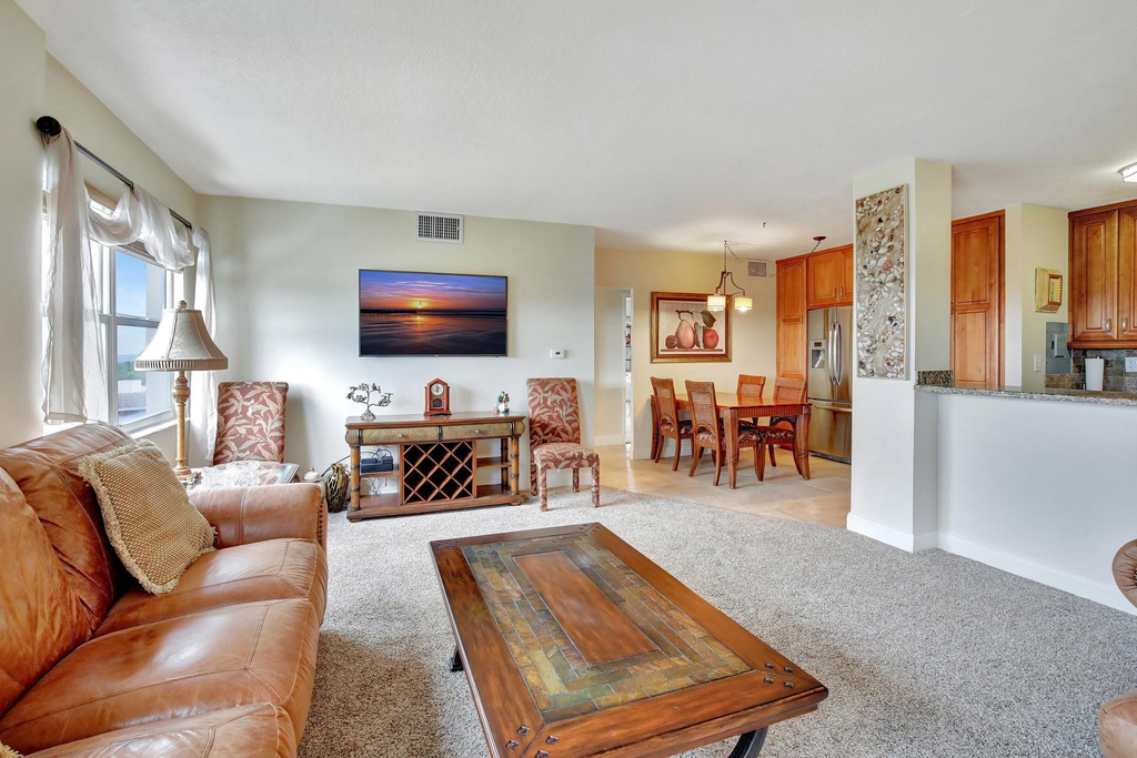 2555 Ne 11th Street - Photo 6