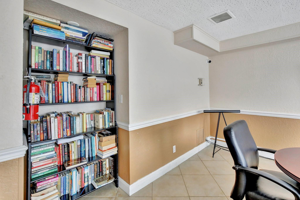 2555 Ne 11th Street - Photo 25