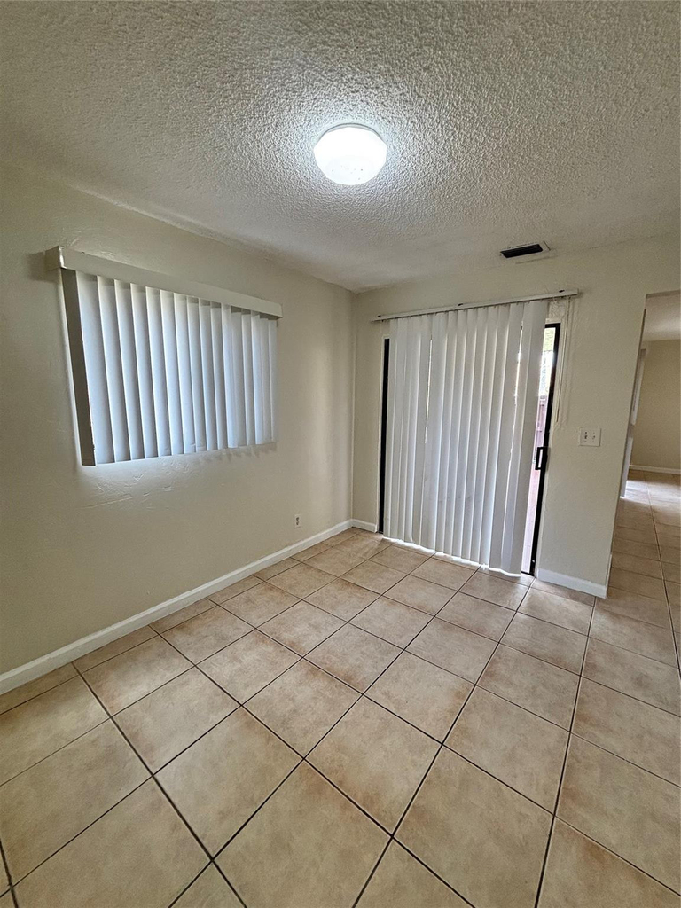 224 San Remo Boulevard - Photo 8