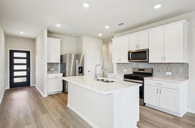 808 Leavenworth Drive - Photo 3