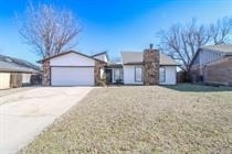 8900 N Shannon Avenue - Photo 0