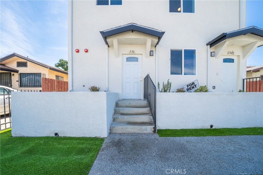 236 1/2 W 84th - Photo 0