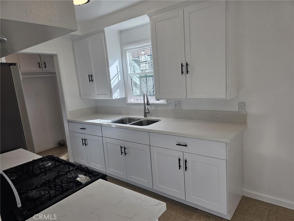 1310 W 89th Street - Photo 22