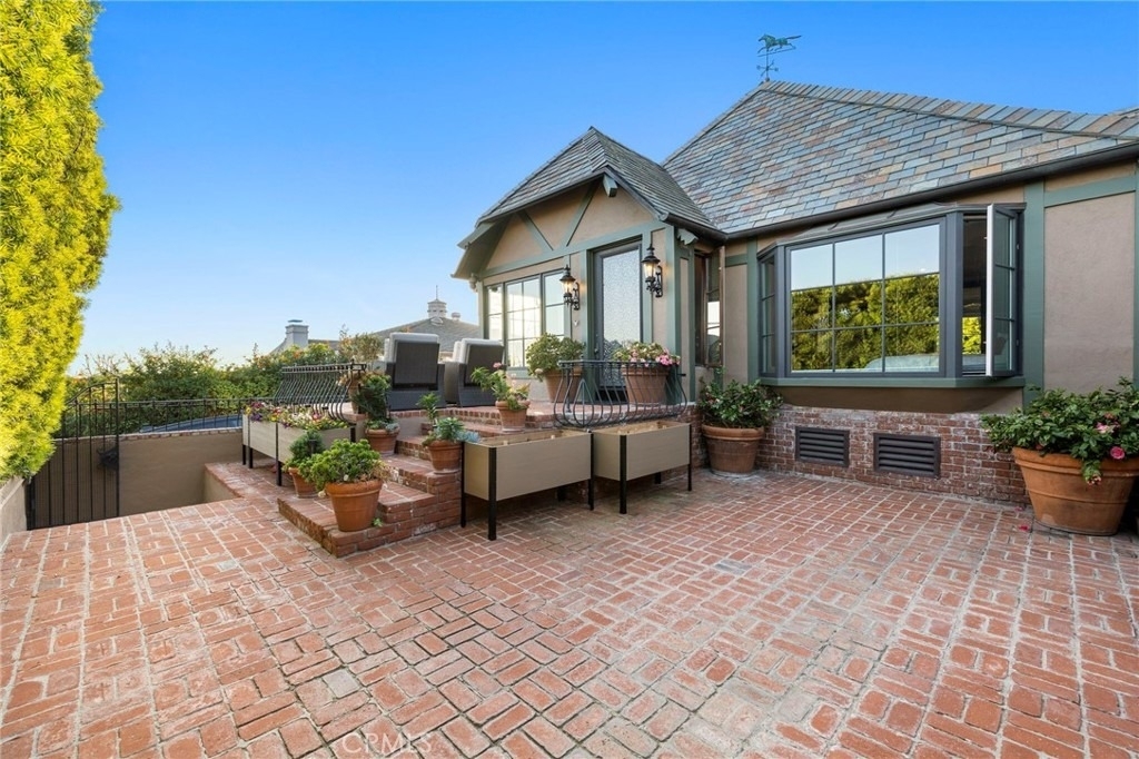486 Holly Street - Photo 23