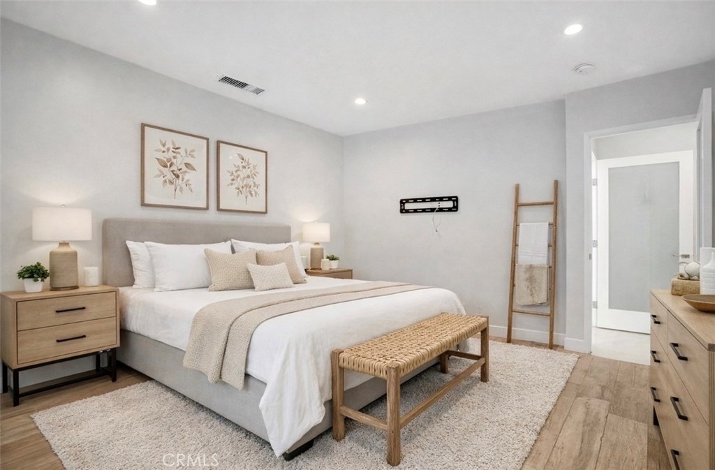 4450 Hayvenhurst - Photo 11