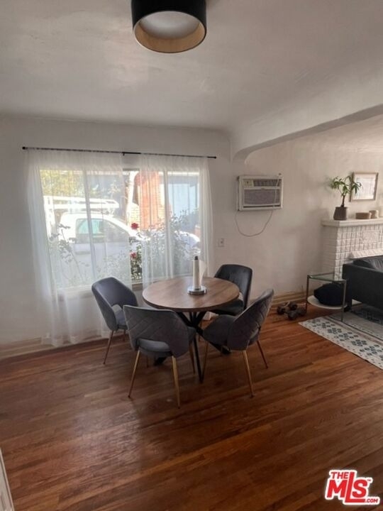 4354 Coolidge Avenue - Photo 5