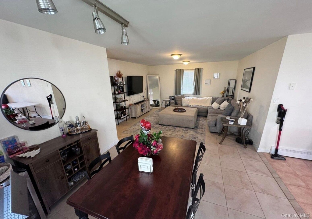 518 E Penn Street - Photo 1