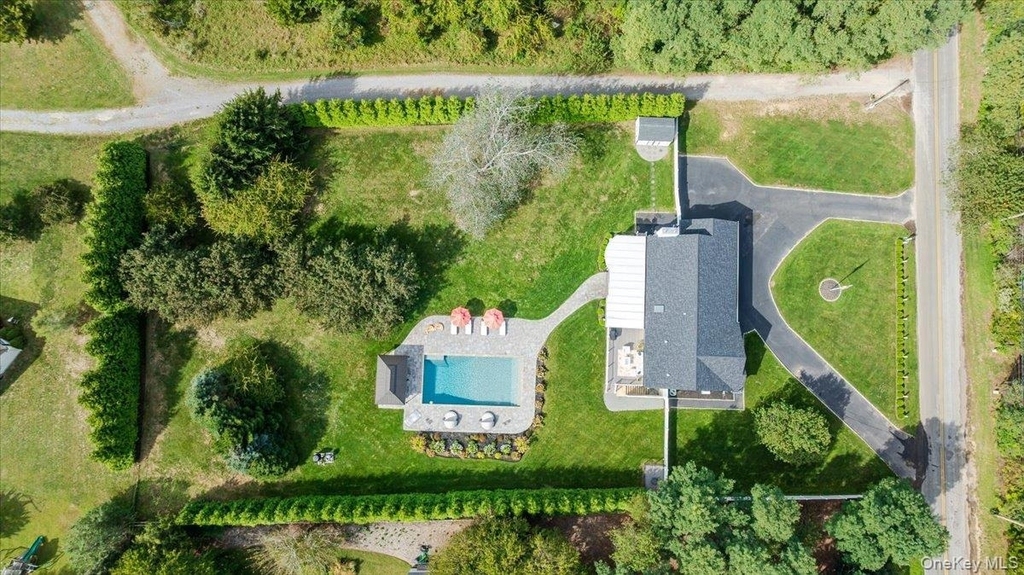 525 Rocky Point Road - Photo 0