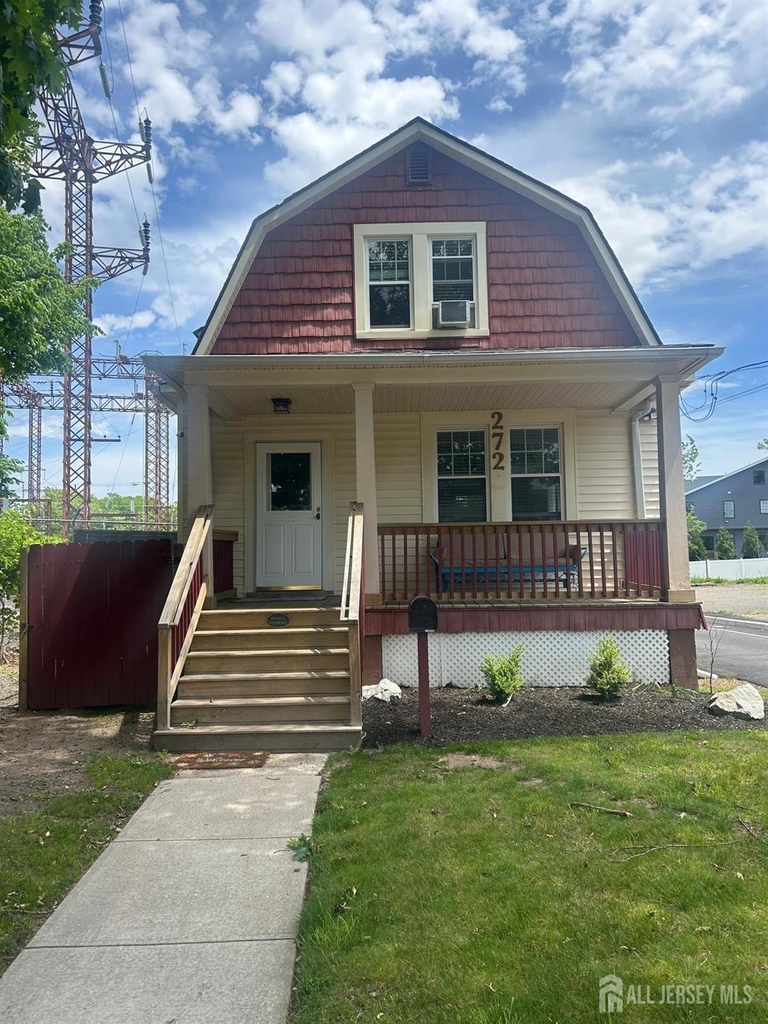 272 Lake Avenue - Photo 0