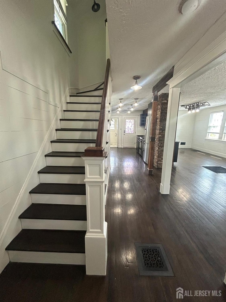 272 Lake Avenue - Photo 9