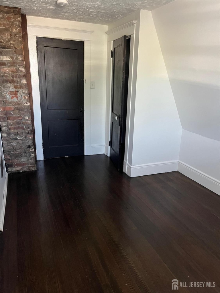272 Lake Avenue - Photo 10