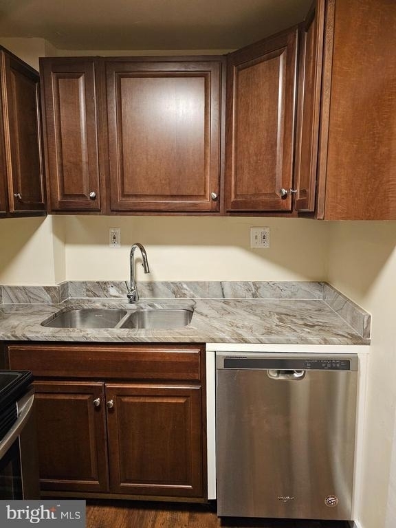 28 E Pall Mall - Photo 13