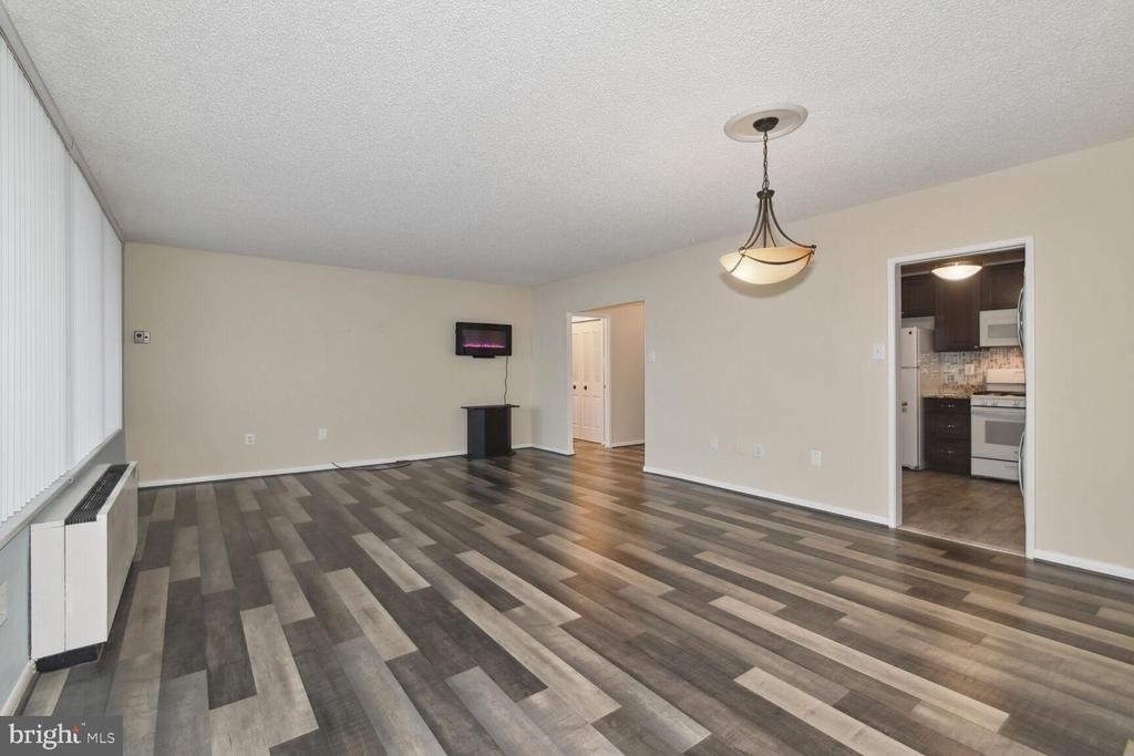 3701 S George Mason Drive - Photo 5