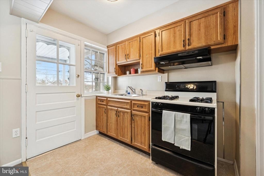 8711 Old Line Road - Photo 6