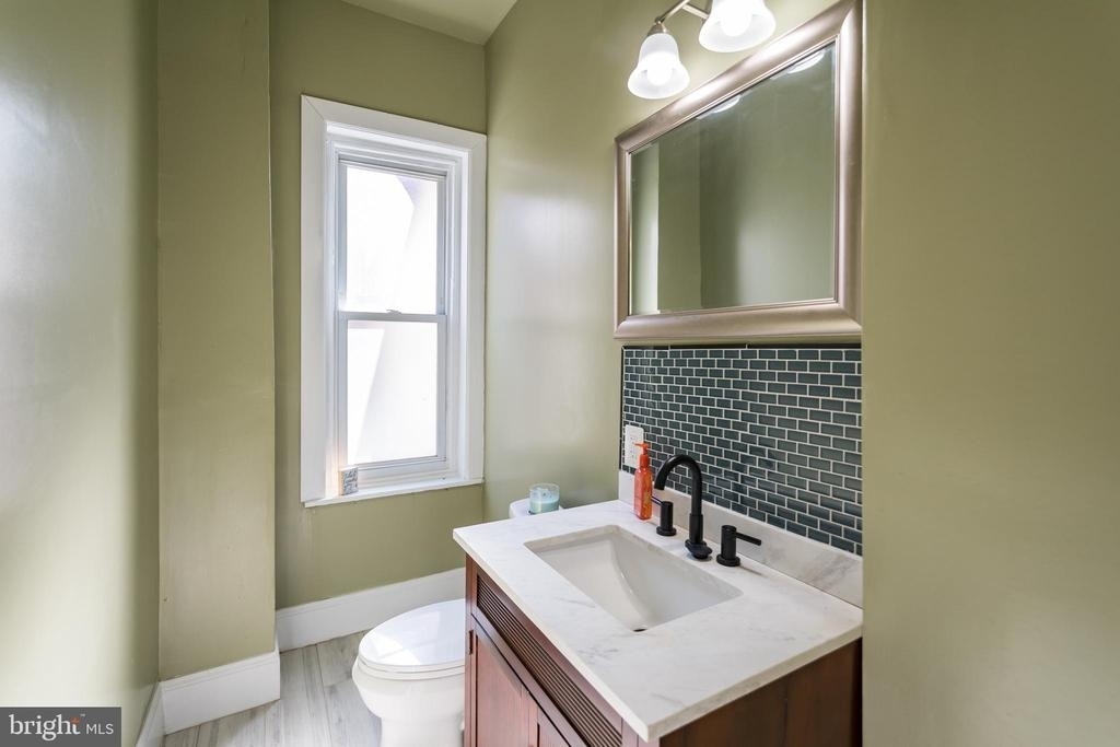 5426 W Jefferson Street - Photo 9