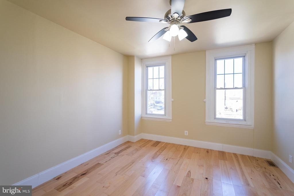 5426 W Jefferson Street - Photo 17