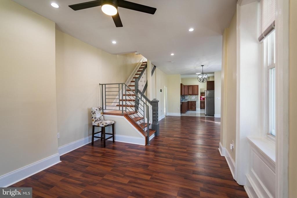 5426 W Jefferson Street - Photo 5
