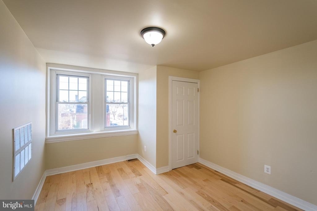 5426 W Jefferson Street - Photo 21