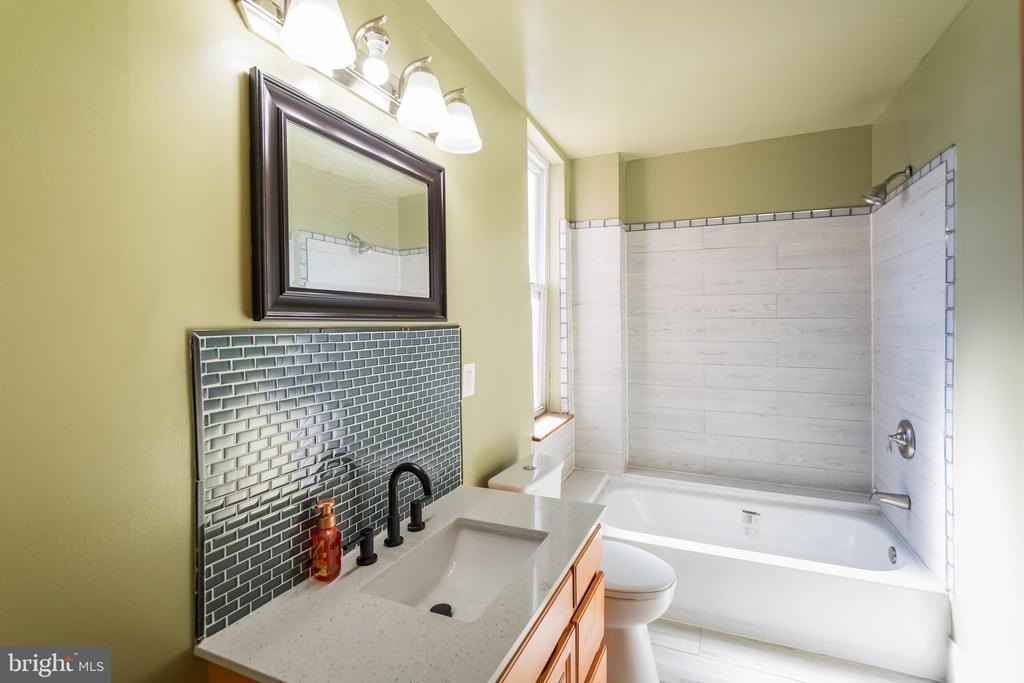 5426 W Jefferson Street - Photo 13